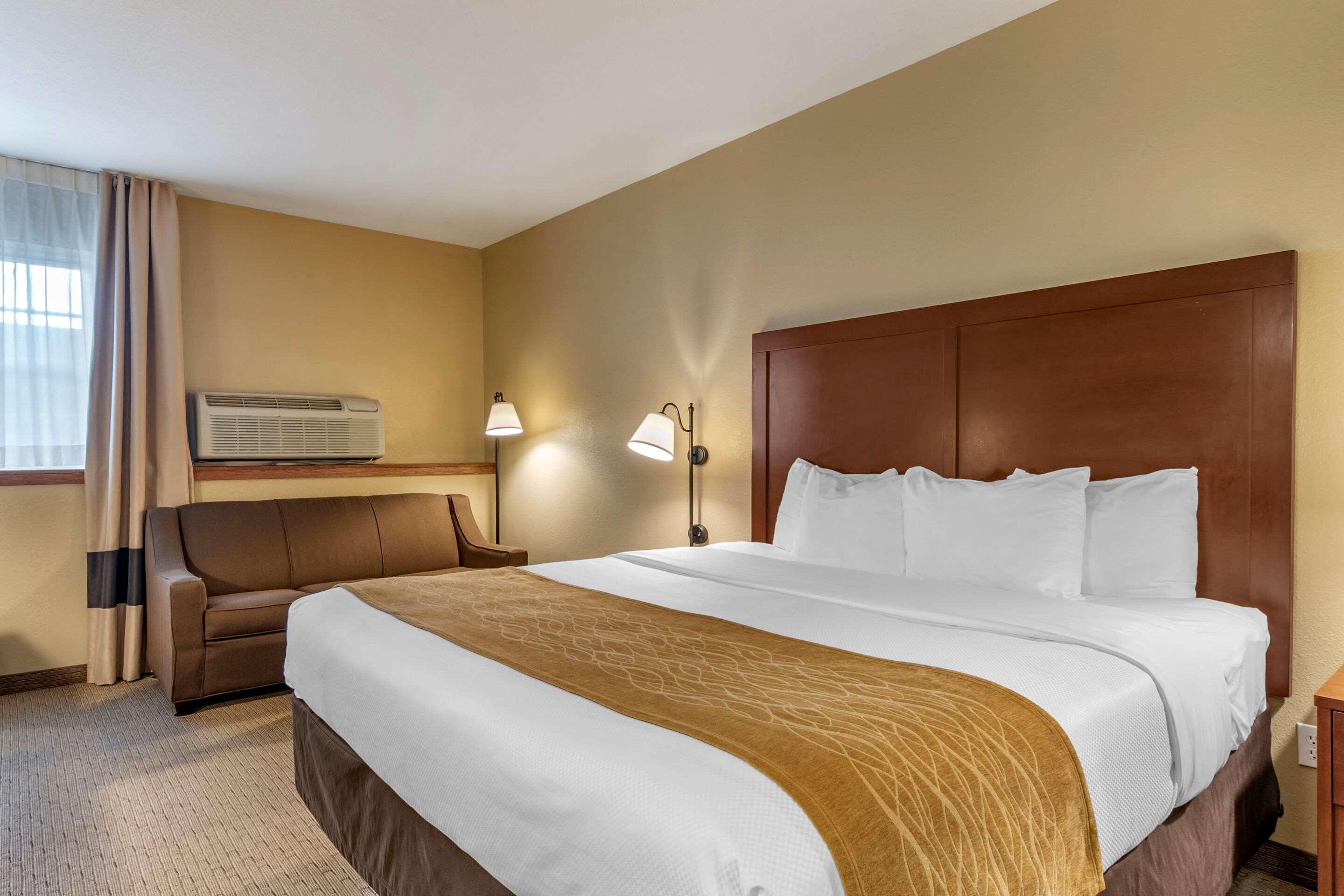 Comfort Inn Warrensburg Station Buitenkant foto