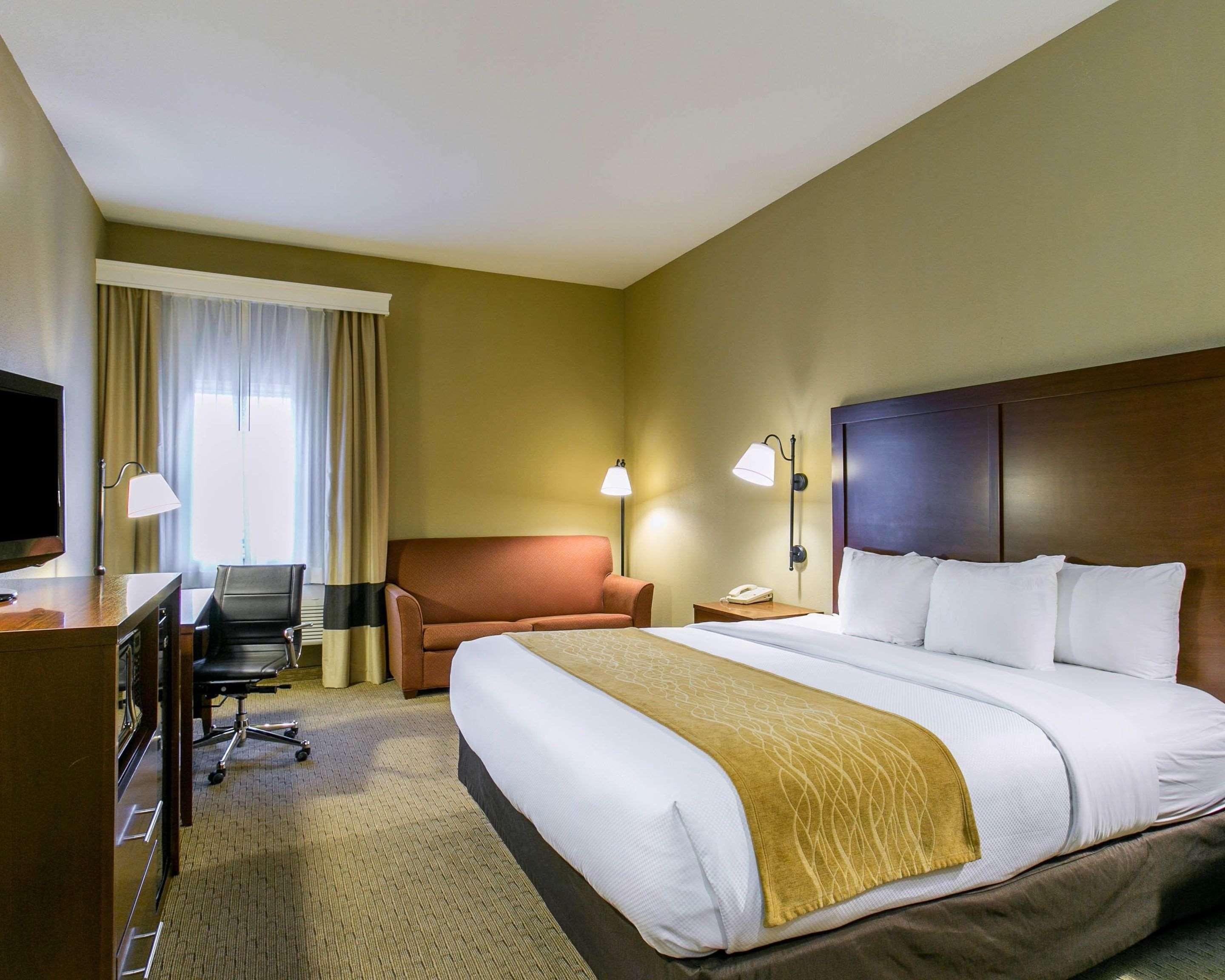Comfort Inn Warrensburg Station Buitenkant foto