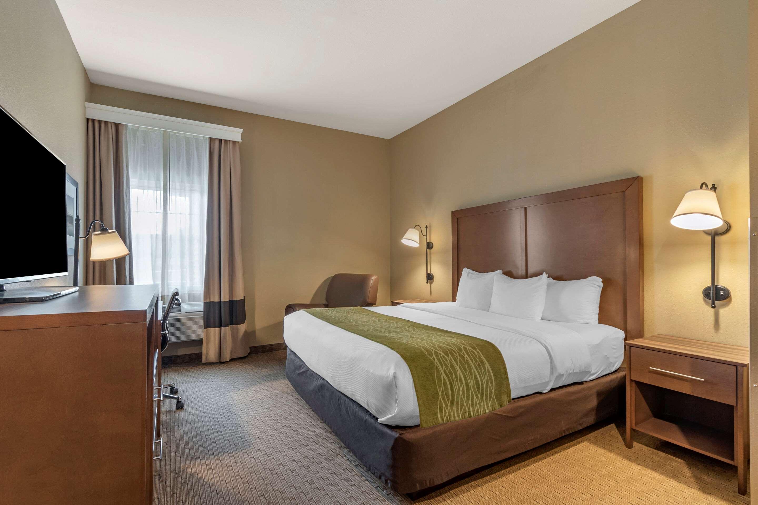 Comfort Inn Warrensburg Station Buitenkant foto
