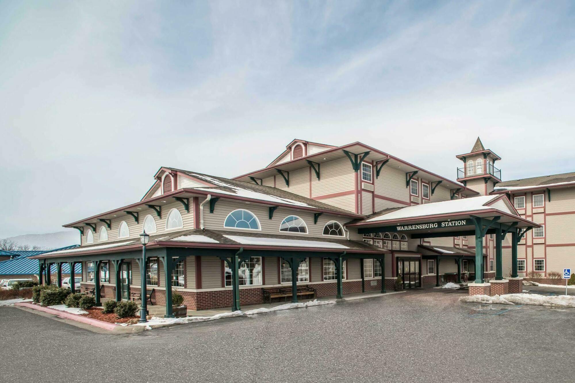 Comfort Inn Warrensburg Station Buitenkant foto